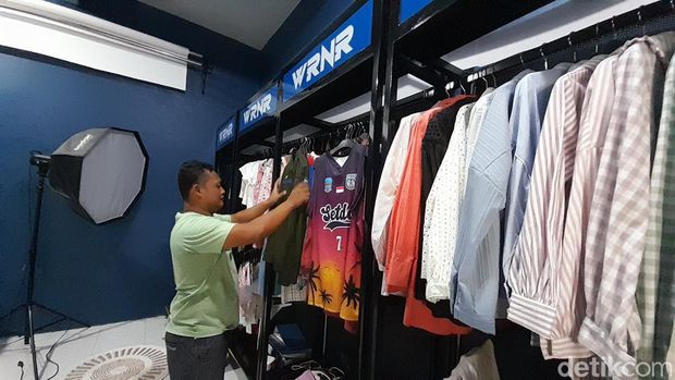 Bayu Owner Wener konveksi terbesar di Pangandaran