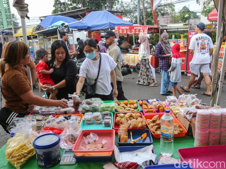 Berburu Hidangan Buka Puasa di Pasar Lama Tangerang