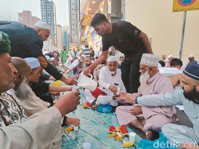 Momen Buka Puasa di Makkah, Siap-siap Dicegat
