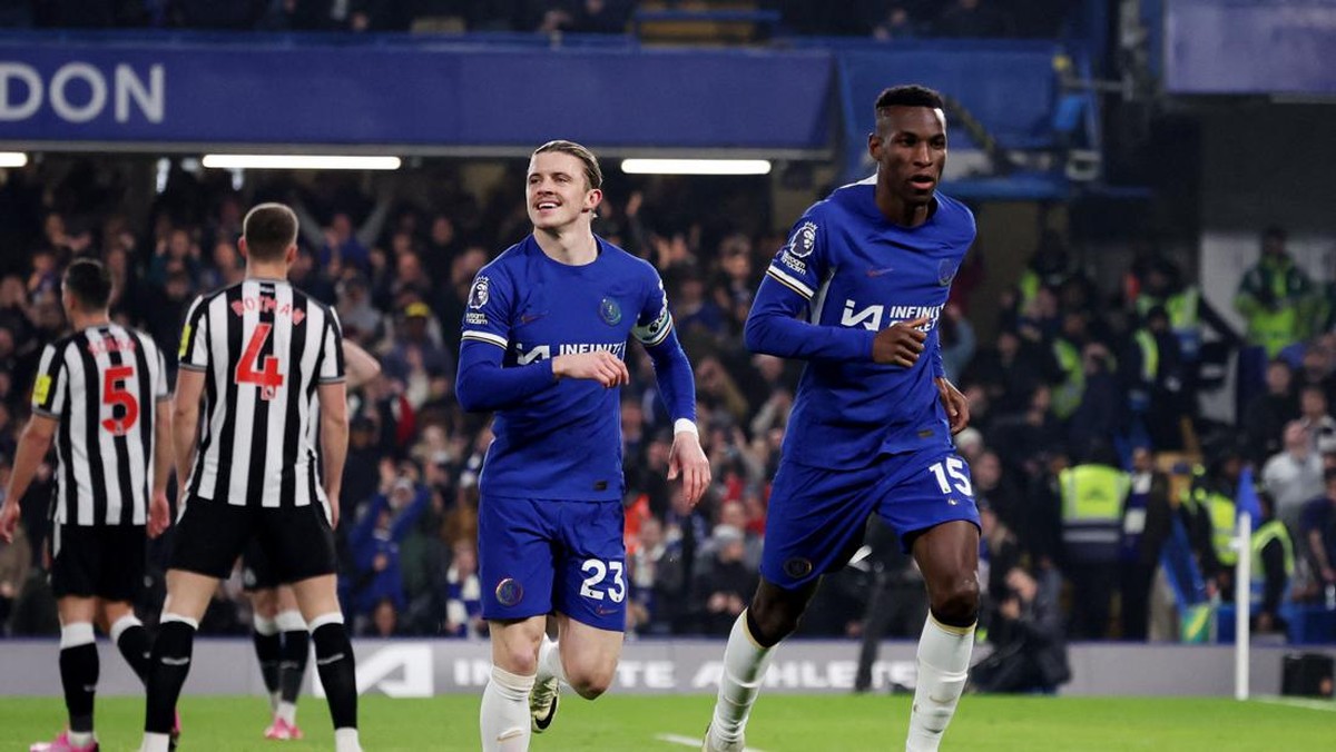 Nicolas Jackson (kanan) kembali mencetak gol untuk Chelsea. (Foto: REUTERS/David Klein)