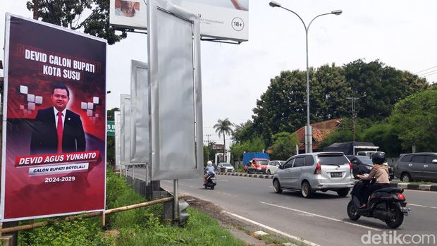 Baliho calon Bupati Boyolali periode 2024 - 2029 terpasang dibeberapa tempat.