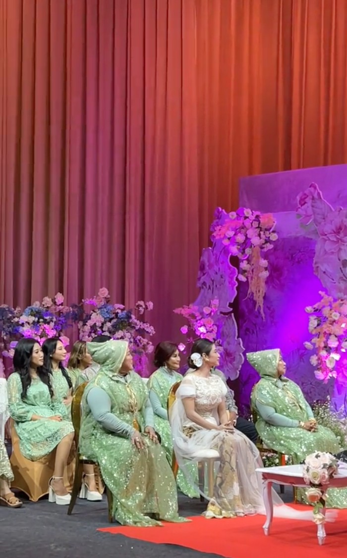 Dewi Perssik lamaran