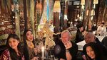 Pose Cantik Erina Gudono saat Makan Malam Romantis