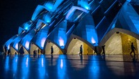 Masjid yang memiliki luas area 25.997 hektare ini memiliki kapasitas daya tampung yang besar. Melansir dari situs resmi Jabarprov, disebutkan bahwa Masjid Al Jabbar dapat menampung jamaah hingga mencapai 33.000 orang. Jika dihitung dengan area halaman, Masjid Al Jabbar dapat menampung jamaah hingga 60.000 orang. ANTARA FOTO/Raisan Al Farisi