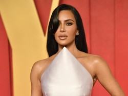 Kim Kardashian Dituding Promosikan Furnitur Tiruan Karya Seniman Legendaris
