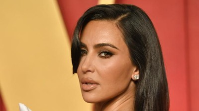 Kim Kardashian Cerai dari Kanye West demi Selamatkan Diri