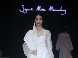 Serba Putih di Karya Terbaru Sejauh Mata Memandang, Teduh Usai Bulan Politik