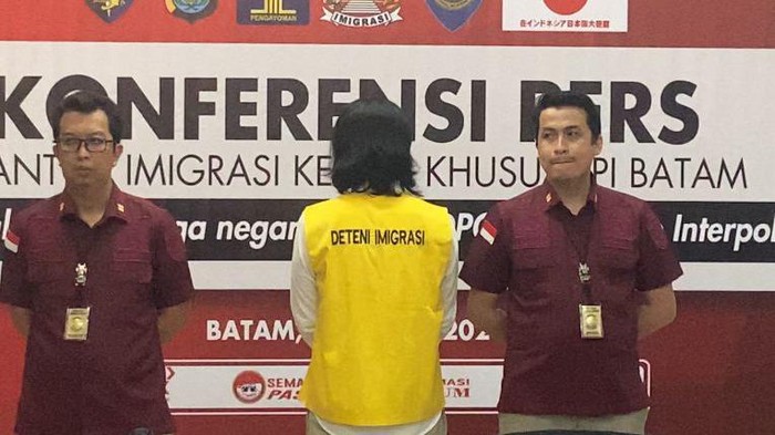 Konferensi pers deportasi WNA Jepang oleh Imigrasi Kelas I Khusus TPI Batam.(Istimewa)