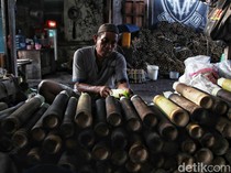 Melihat Pembuatan Lemang yang Jadi Primadona Saat Ramadan