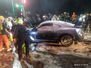 Viral Sedan Sport Toyota FT 86 Terbakar di Ringroad Barat Sleman