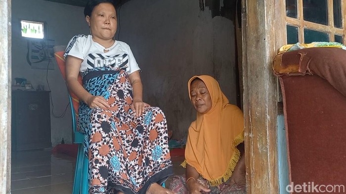 mukarromah warga bangkalan yang memiliki anak dengan leher putus