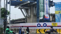 Pemerintah terus menggenjot pembangunan proyek infrastruktur untuk mengejar ketertinggalan dari negara-negara ASEAN 5 yakni Indonesia, Malaysia, Thailand, Singapura dan Filipina.