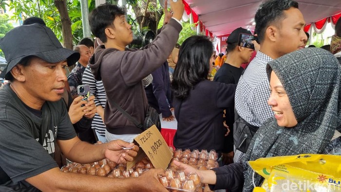 Sambut Imlek dan Ramadan, Pasar Murah Surabaya Hadir di 31 Kecamatan