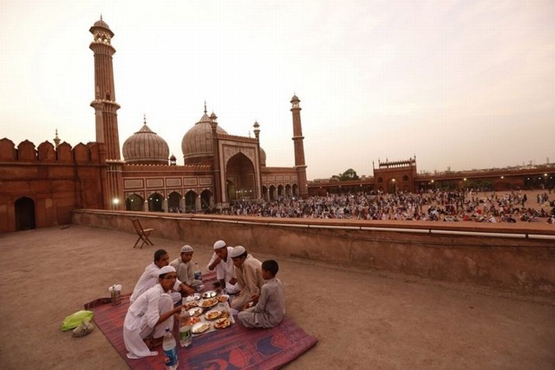 Tradisi Piknik Iftar di Delhi, India