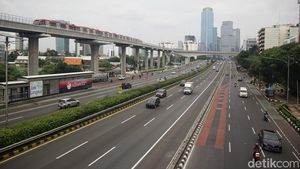 Potret Lengang Jalan di Jakarta Saat Cuti Bersama