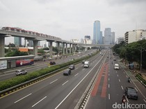 Potret Lengang Jalan di Jakarta Saat Cuti Bersama