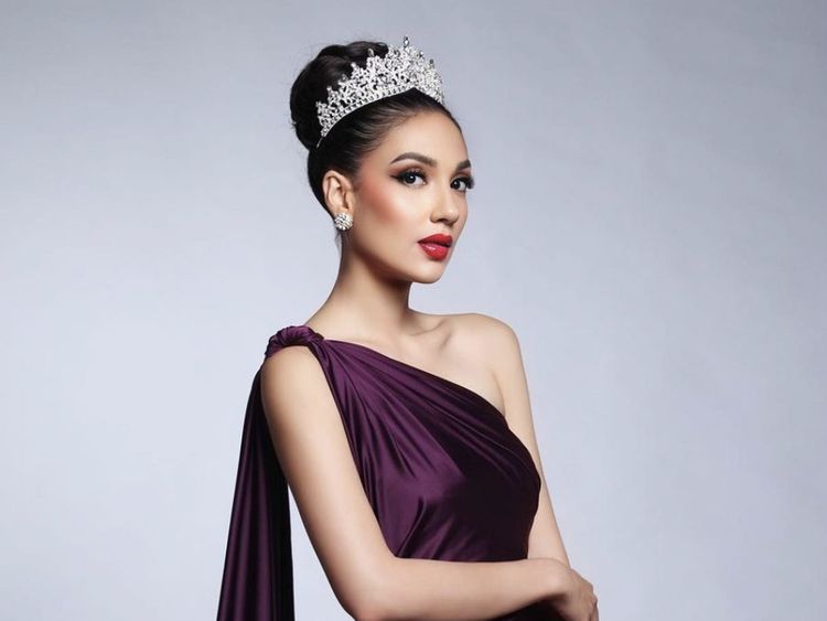 8 Pesona Ghina Raihanah, Adik Tsania Marwa Masuk Top 6 Puteri Indonesia 2024