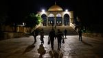 Suasana Salat Tarawih Masjid Al-Aqsa di Tengah Pembatasan Israel