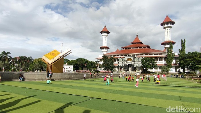 Tempat ngabuburit di Cianjur.