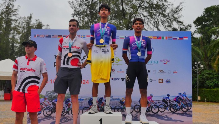 Tim sepeda ASC Monsters tampil di Tour of Phuket. Mereka menorehkan prestasinya di ajang sepeda internasional ini.