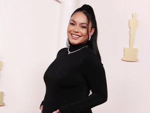 Vanessa Hudgens Sewot Paparazzi Bocorin Kabar Lahirannya