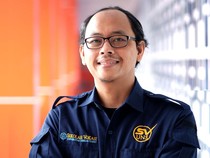 Kisah Yudho Dosen Berprestasi UNS: Penjual Asongan, Nulis, Bisnis, dan Mengajar