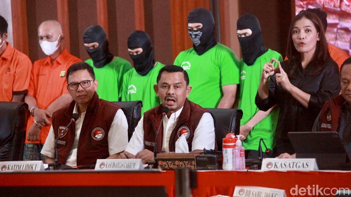 Dittipidnarkoba Bareskrim Polri tengah menangani 10 kasus narkotika yang menonjol selama satu bulan belakangan. Total narkotika jenis sabu itu sebanyak 430 kilogram, Rabu (13/3/2024).
