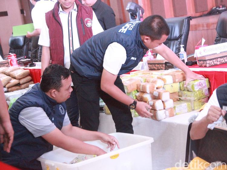 10 Kasus Besar Narkoba Diungkap dalam Sebulan, 430 Kg Sabu Diamankan