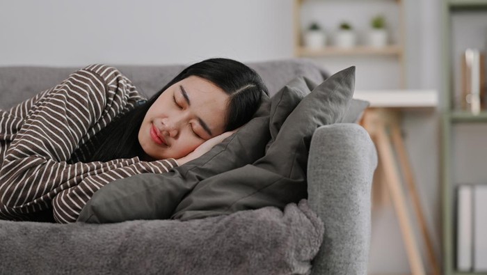 Tidur Setelah Sahur, Bikin Seger atau Malah Jadi Ngantukan?