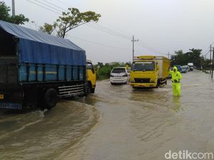 Banjir Belum Surut, Akses Jalan Bangkalan-Sampang Tak Bisa Dilewati Roda 2