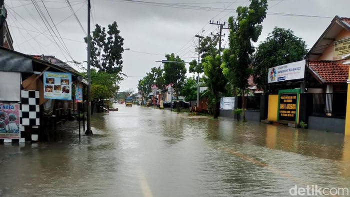 Banjir Meluas, Akses Arosbaya Bangkalan Lumpuh