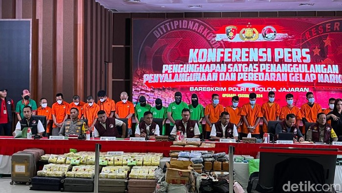 Bareskrim Polri rilis kasus pengungkapan satgas penanggulangan dan peredaran gelap narkoba di Gedung Bareskrim Polri, Jakarta Selatan (Rumondang/detikcom)