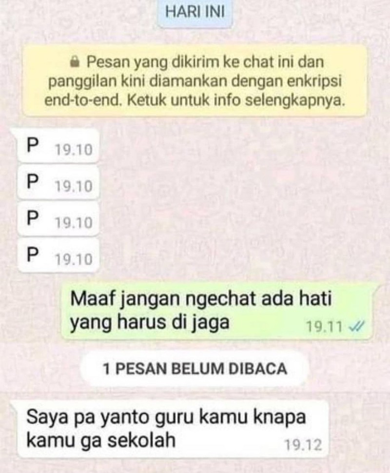 Chat nggak jelas ini benar-benar menguji kesabaran. Pede boleh, kepedean jangan.