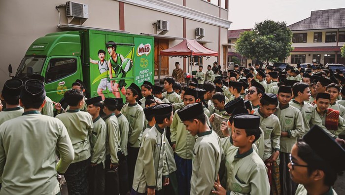 Memperingati Ramadan, Milo menggelar donasi bagi 500.000 anak Indonesia. Milo bekerja sama dengan Foodbank of Indonesia dan didukung Kementerian Agama.