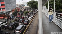 Jakarta kembali macet pasca long weekend Hari Raya Nyepi. 