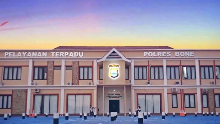 Kantor Pelayanan Terpadu Polres Bone.