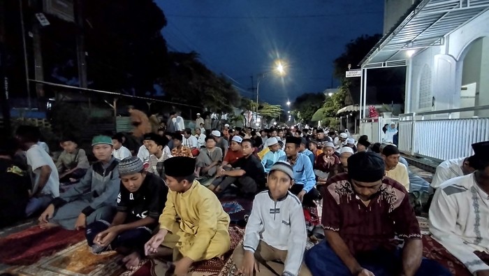 Ketua DPD PDI Perjuangan Jawa Timur gencar bersedekah di bulan Ramadan