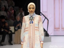 10 Koleksi Baju Lebaran dari Klamby, Busana Raya Motif Keindahan Indonesia