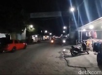 Maling Rokok di Pasuruan Dimassa-Motor Dibakar, Ngaku Kepepet karena Lapar