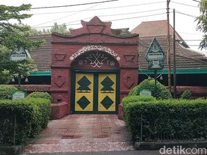 Kisah 2 Kepala Harimau di Masjid Sang Cipta Rasa Cirebon