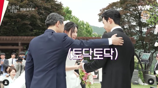 Meskipun hanya untuk keperluan syuting, tim produksi drama Korea Queen of Tears menyulap Shilla Hotel bak lokasi pernikahan Kim Soo Hyun dan Kim Ji Won sungguhan. Foto: dok. tvN