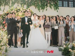 10 Momen Kim Soo Hyun & Kim Ji Won Nikah Bak Sungguhan di Shilla Hotel