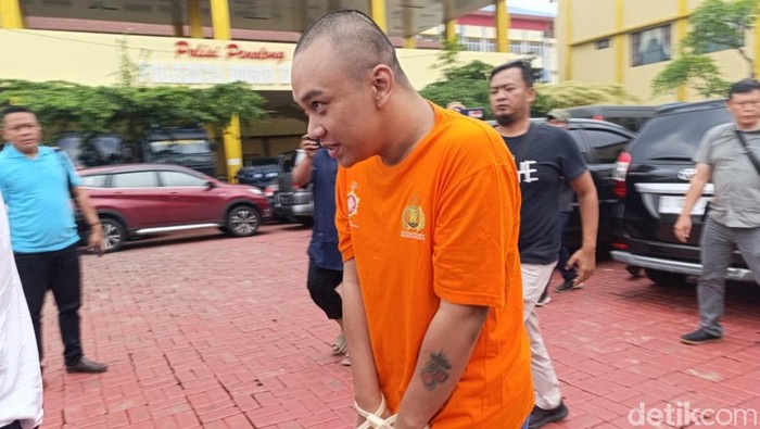 Muncikari Papi Dimas ditangkap terkait prostitusi selebgram hingga caddy golf.