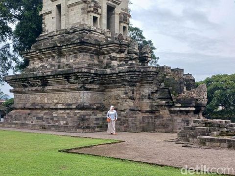 Ngabuburit di Candi Jawi Ngabuburit di Candi Jawi