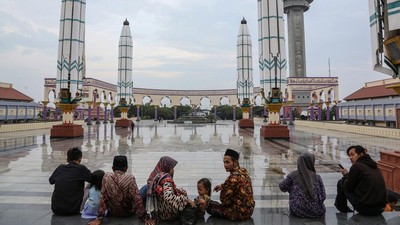 Ngabuburit di Masjid Agung Jawa Tengah, Bisa Lihat Al-Quran Raksasa