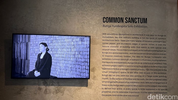 Pameran Tunggal Bunga Yuridespita di Komunitas Salihara, Jakarta Selatan.