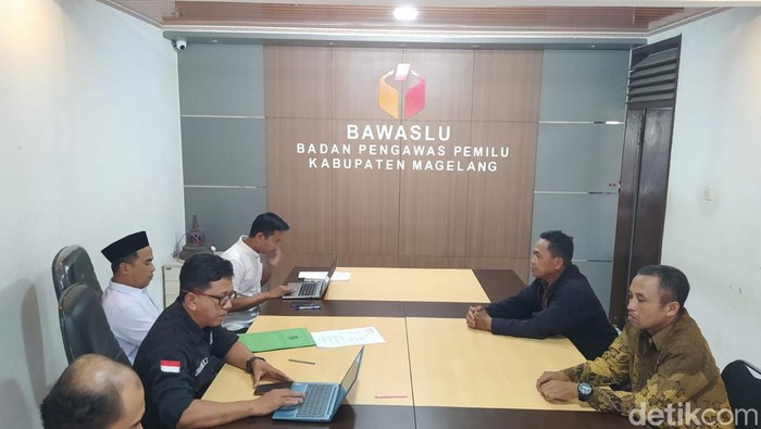 Bawaslu Kabupaten Magelang sedang meminta klarifikasi dari pelapor dugaan pergeseran suara di PPK Mertoyudan, Rabu (13/3/2024).