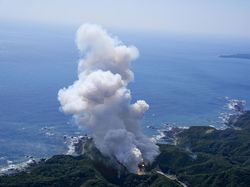 Detik-detik Roket Jepang Meledak Sesaat Peluncuran Menuju Orbit