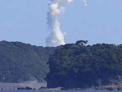 Detik-detik Roket Jepang Meledak Sesaat Peluncuran Menuju Orbit