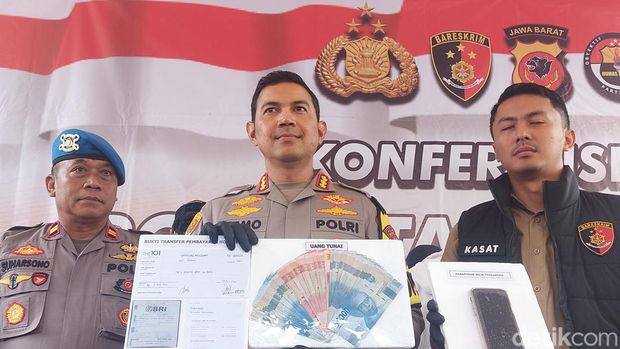 Polresta Bogor Kota menangkap pria muncikari prostitusi yang menjual korbannya seorang selebgram hingga pramugari.